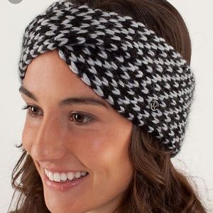 Lululemon Athletica Gray and Black Knit Headband